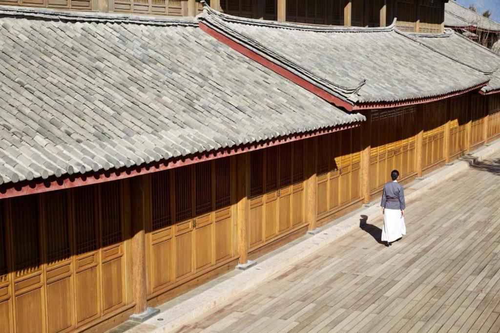 ホテル Amandayan 麗江市 エクステリア 写真